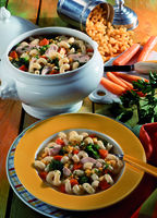 Geflügel-Nudel-Suppe