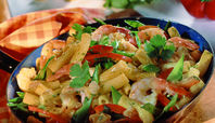Nudelpfanne mit Shrimps