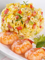 Nudel-Tartar mit gebratenen Scampi